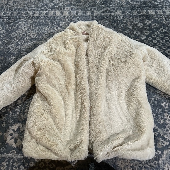 Philosophy furry coat - Picture 2 of 3